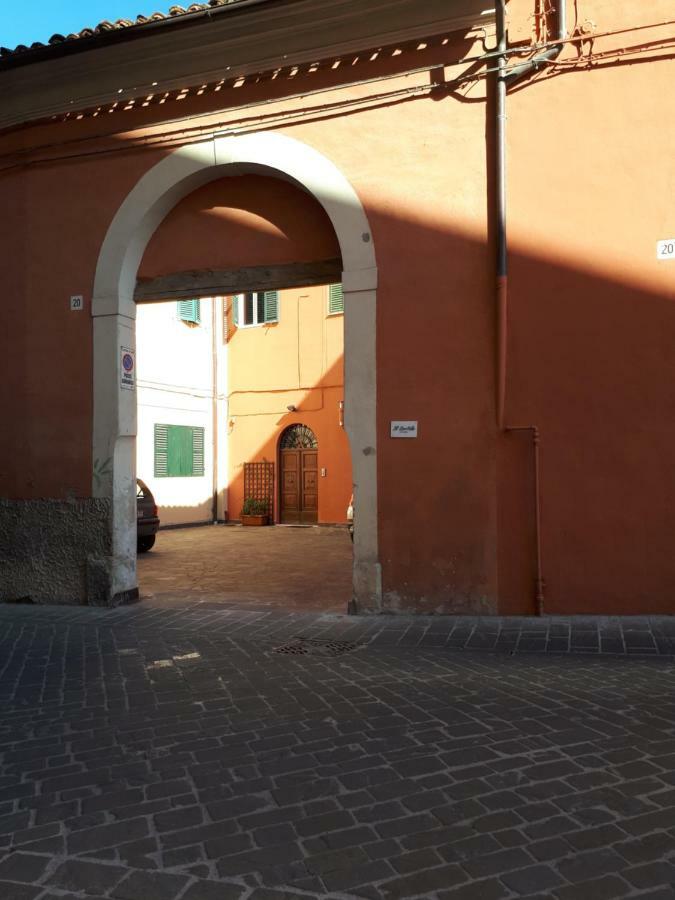 Hotel Il Cortile à Jesi Extérieur photo